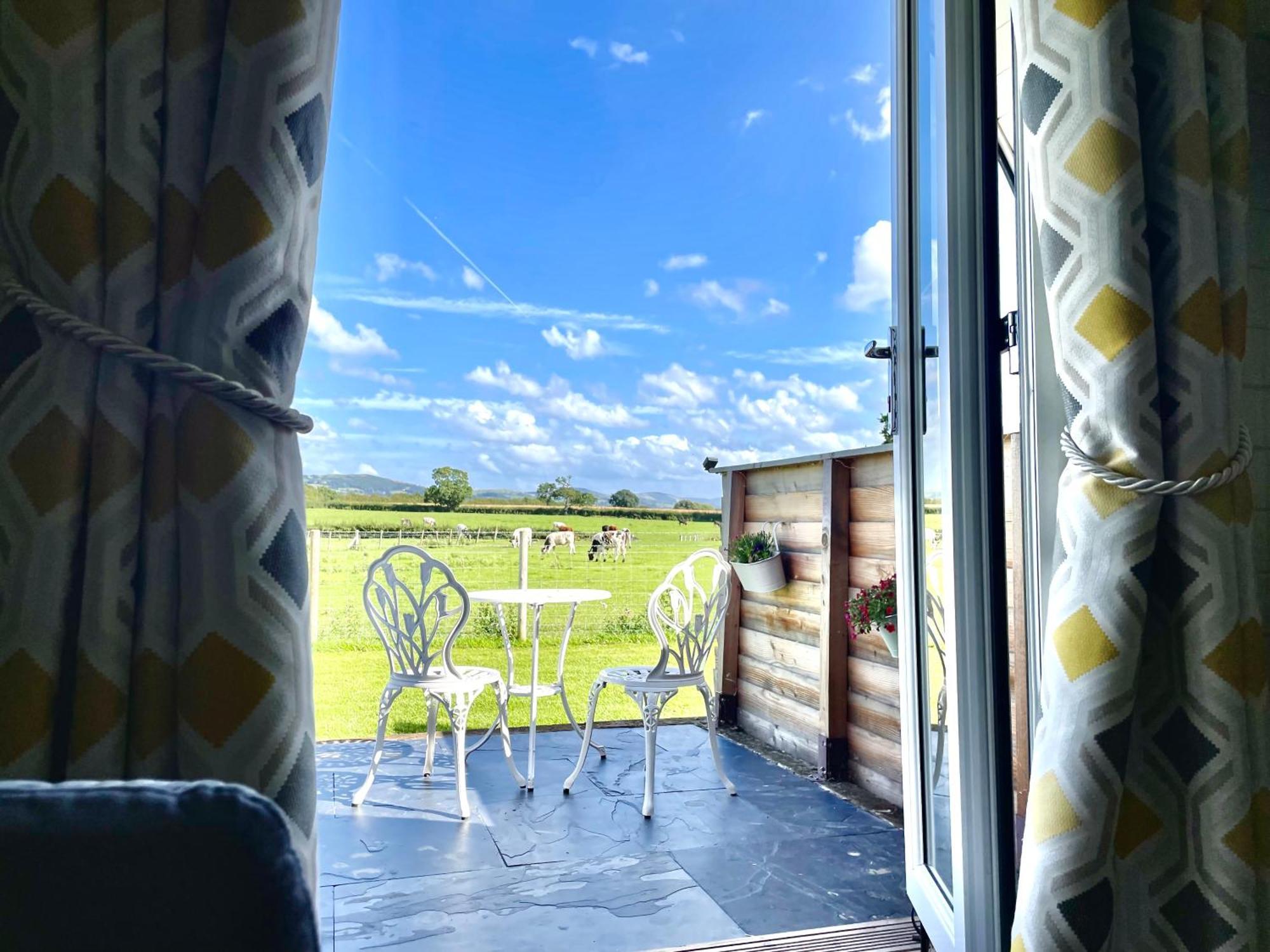 Abbey Farm Luxury Glamping Ξενοδοχείο Rhuddlan Εξωτερικό φωτογραφία